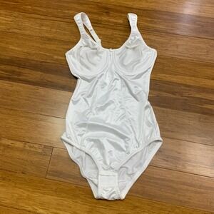 Bali 8376 White Full Support Full Coverage Longline Bra Bodysuit Size 34C Satin
